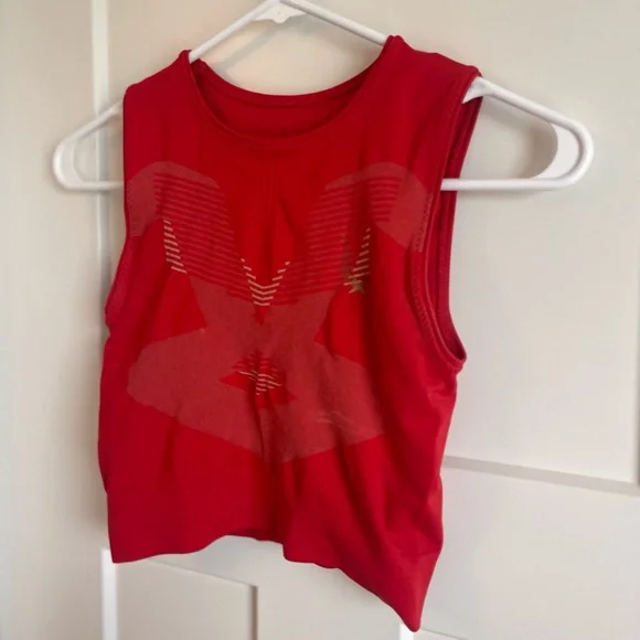 Lucas Hugh London Top - Picture 3 of 11